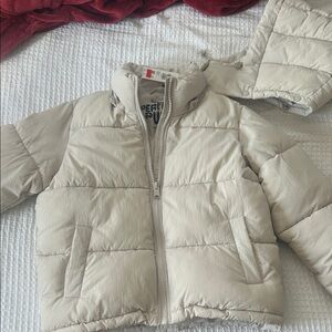 GARAGE PERFECT PUFF NEW WITH TAGS